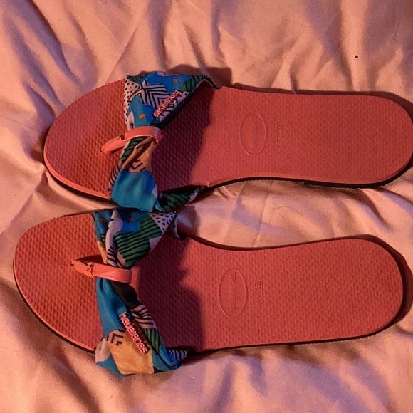 Brand new Havaianas sandals size 9 coral with print strap - Picture 3 of 3
